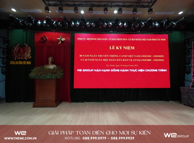 Lễ kỷ niệm 80 năm ngày truyền thống CAND Việt Nam và 20 năm ngày hội toàn dân ANTQ